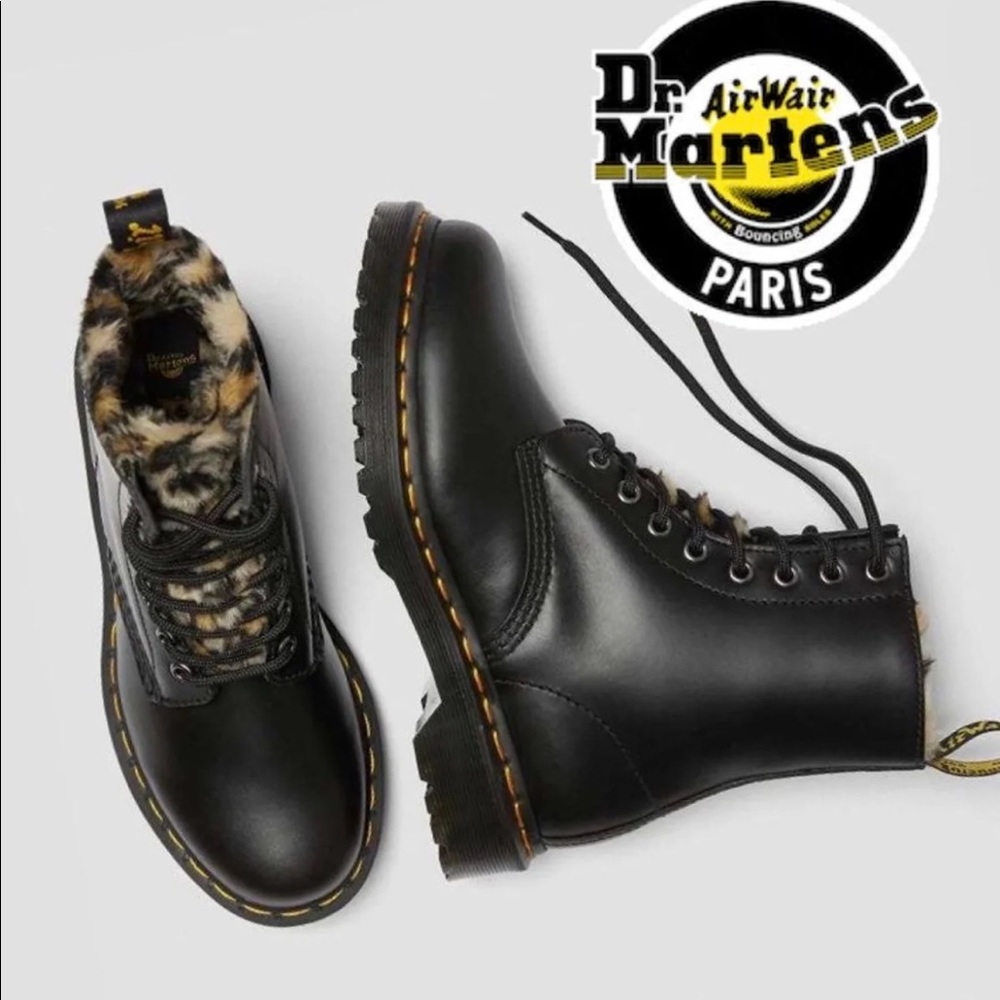 Dr. Martens Fur Lined Black Combat Boots Womens Size 7 1460 Serena